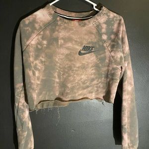 Cropped Tye Dye Nike Sweatshirt!!